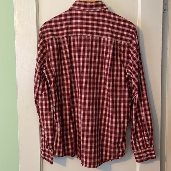 MATIX Mens Checkered button down - like new! - Picture 6 of 6